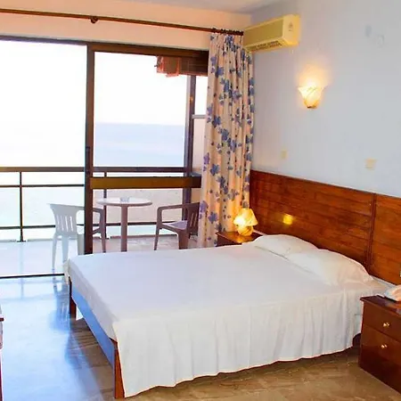 ホテル Corfu Maris